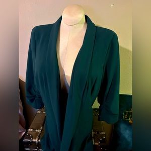 Beautiful Forest Green Blazer! Apt 9 Brand. Size XL. 3/4 ruched sleeves.